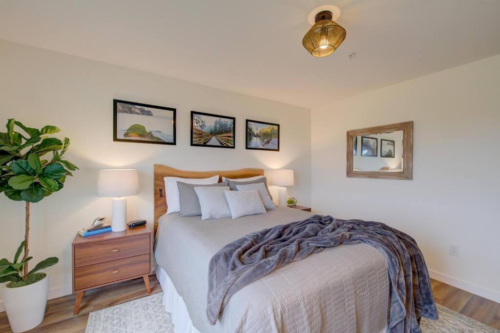 Beach Please-Updated Home With Ocean Views لونغ بيتش المظهر الخارجي الصورة
